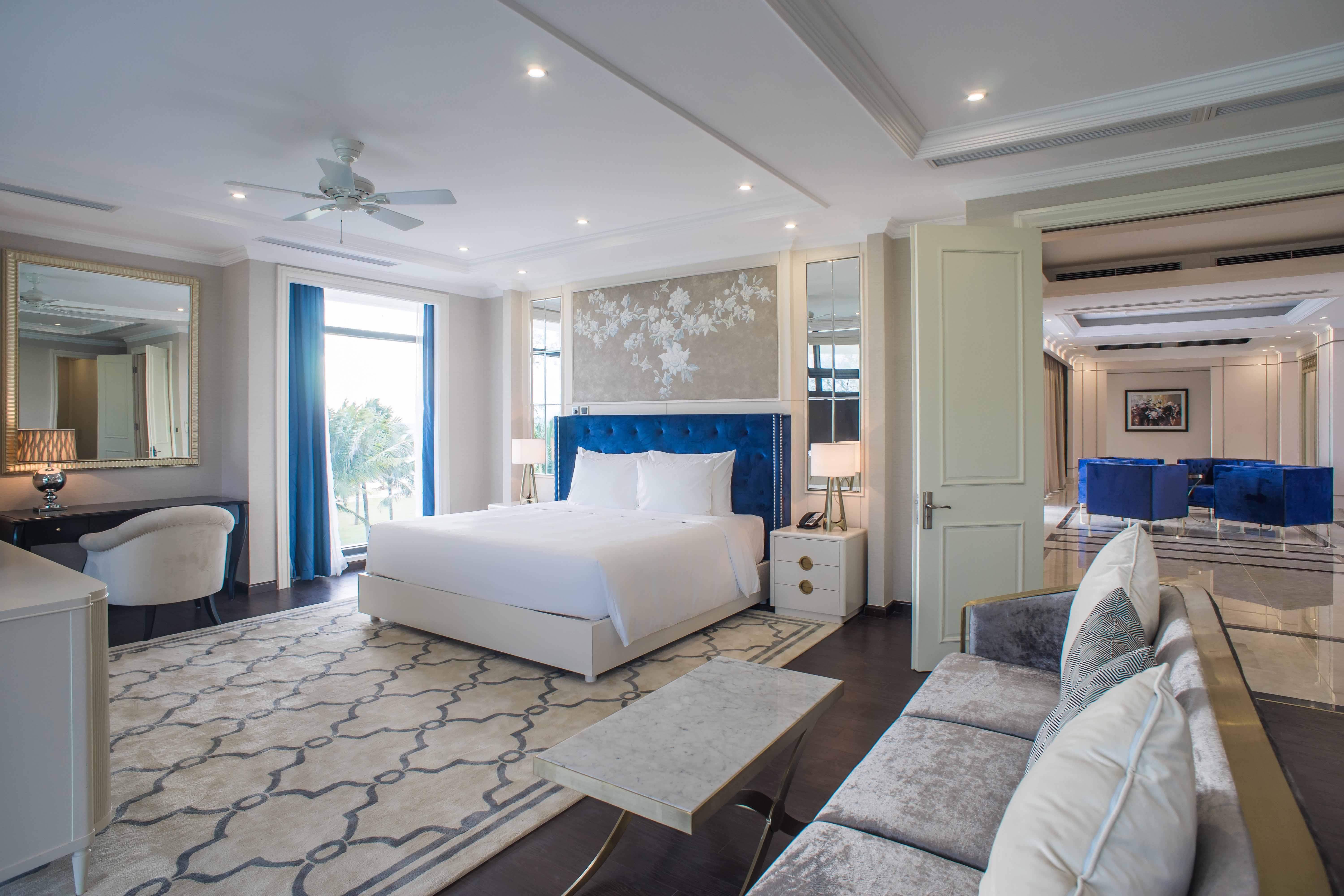Radisson Blu Resort Που Κουόκ Εξωτερικό φωτογραφία A bedroom at the Taj Bengal